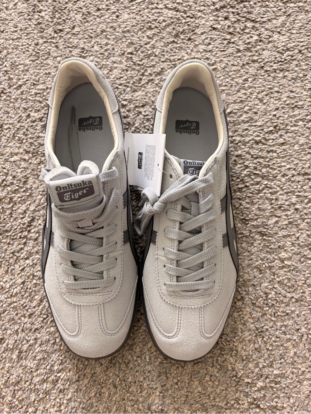 Onitsuka Tiger by Asics unisex Light Gray and Black Classic Sneakers